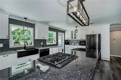 62 W North Shore Ave, North Fort Myers, FL 33903