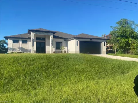 3014 6th St W, Lehigh Acres, FL 33971