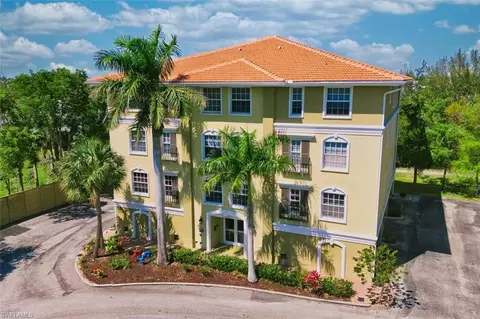 10090 Lake Cove Dr #101, Fort Myers, FL 33908