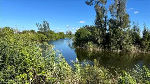209 NW 19th Ter, Cape Coral, FL 33993