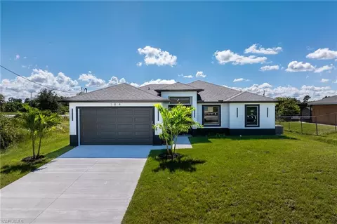 184 Pembroke St, Lehigh Acres, FL 33974