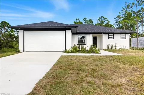 2809 59th St W, Lehigh Acres, FL 33971