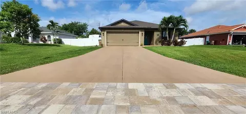 706 SW 9th Ct, Cape Coral, FL 33991