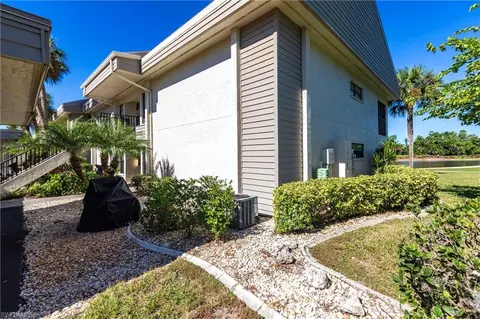 5565 Trailwinds Dr #216, Fort Myers, FL 33907