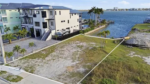 475 Estero Blvd, Fort Myers Beach, FL 33931