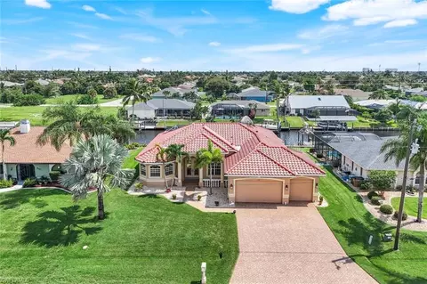 214 SW 39th Ter, Cape Coral, FL 33914