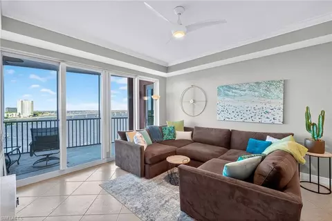 2743 1st St #701, Fort Myers, FL 33916