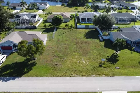 2143 SE 18th Pl, Cape Coral, FL 33990