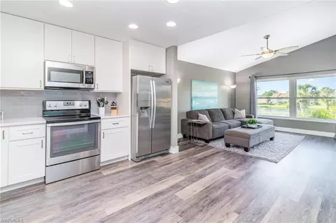 8382 Charter Club Cir #10, Fort Myers, FL 33919