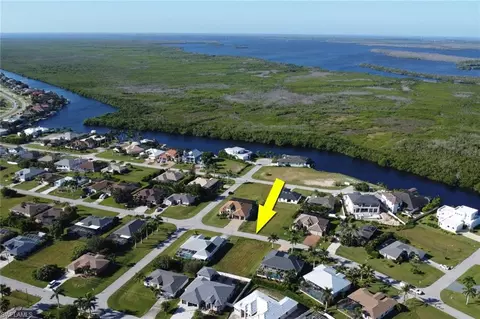 2713 SW 29th Pl, Cape Coral, FL 33914