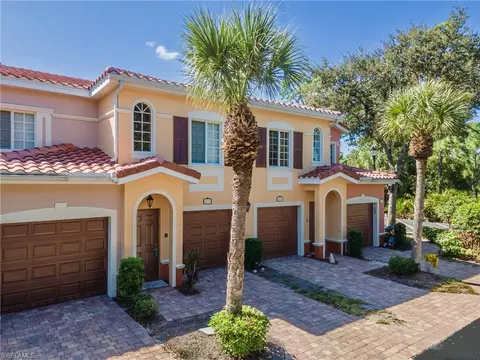 10001 Villagio Gardens Ln #207, Estero, FL 33928