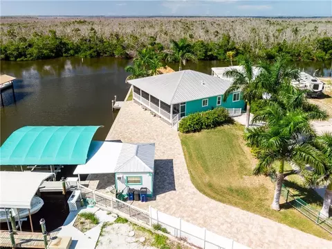 3947 Coconut Dr, Saint James City, FL 33956