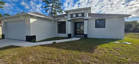 804 Calvin Ave, Lehigh Acres, FL 33972