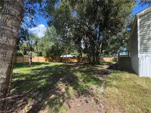 Exterior - 1603 Horseshoe Loop, Moore Haven, FL 33471 photo 1 of 4