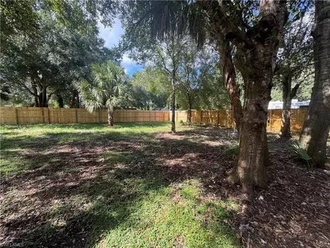 Exterior - 1603 Horseshoe Loop, Moore Haven, FL 33471 photo 2 of 4