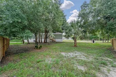 Exterior - 1603 Horseshoe Loop, Moore Haven, FL 33471 photo 4 of 4