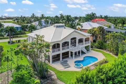 824 Birdie View Pt, Sanibel, FL 33957