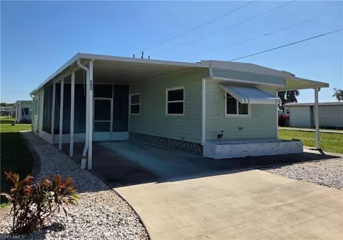 595 Daisy Dr, North Fort Myers, FL 33917