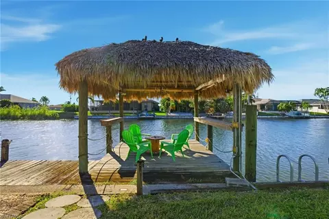 502 SW 7th Ter, Cape Coral, FL 33991