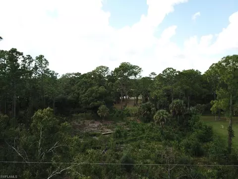 605 Broadway Ave, Lehigh Acres, FL 33972