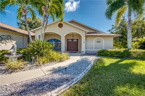 1927 SE 10th Pl, Cape Coral, FL 33990