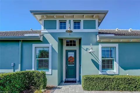 7202 Dominica Dr, Naples, FL 34113
