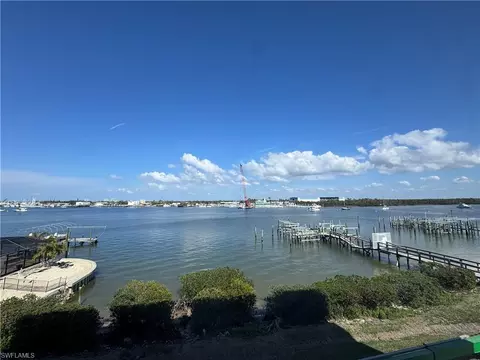 345 Mango St #301, Fort Myers Beach, FL 33931