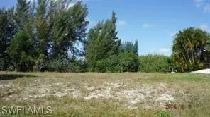 3002 SW 4th Pl, Cape Coral, FL 33914