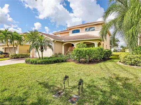 1529 Birdie Dr, Naples, FL 34120