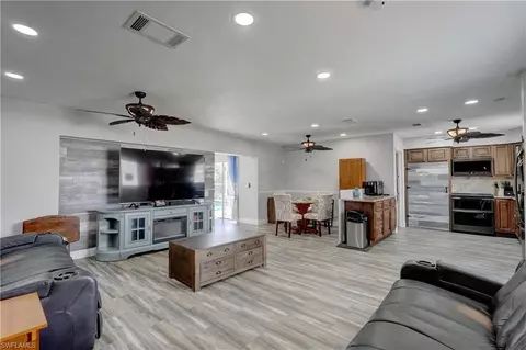 4421 Coronado Pkwy, Cape Coral, FL 33904
