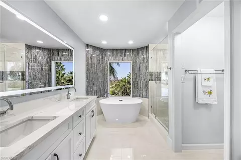 4198 Bay Beach Ln #133, Fort Myers Beach, FL 33931