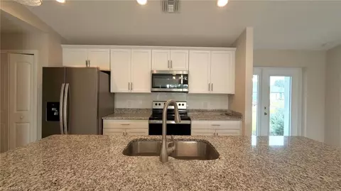 2920 NW 4th Pl, Cape Coral, FL 33993
