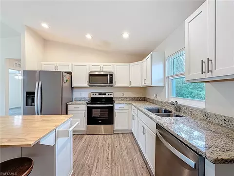6008 Twig Ct, Labelle, FL 33935 photo 8