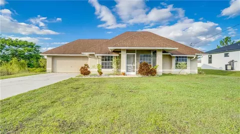 3006 4th St SW, Lehigh Acres, FL 33972