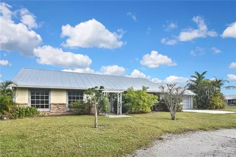 4658 Gulf Shore Rd, Saint James City, FL 33956