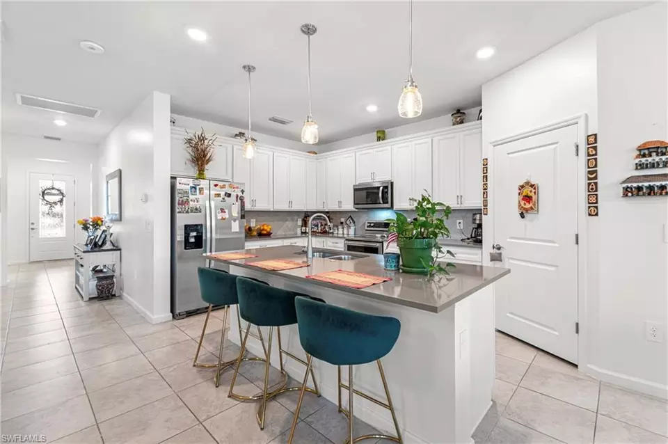 Kitchen - 3705 Passion Vine Dr, Alva, FL 33920 photo 5 of 5