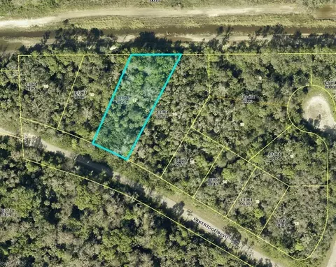 558 Lakeridge Blvd, Lehigh Acres, FL 33972