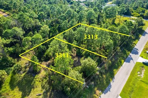 3311 54th St W, Lehigh Acres, FL 33971