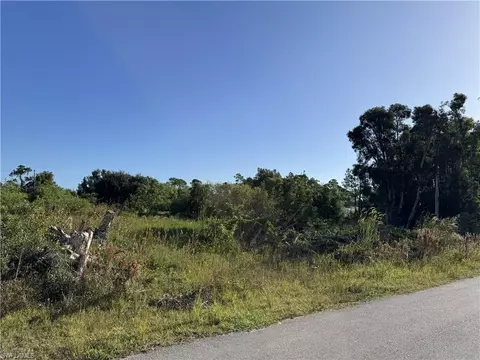 48044806 30th St SW, Lehigh Acres, FL 33973