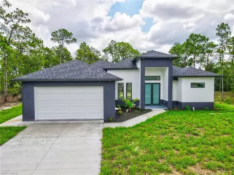 1310 Acacia Ave, Lehigh Acres, FL 33972