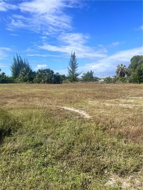 3348 NE 19th Ave, Cape Coral, FL 33909