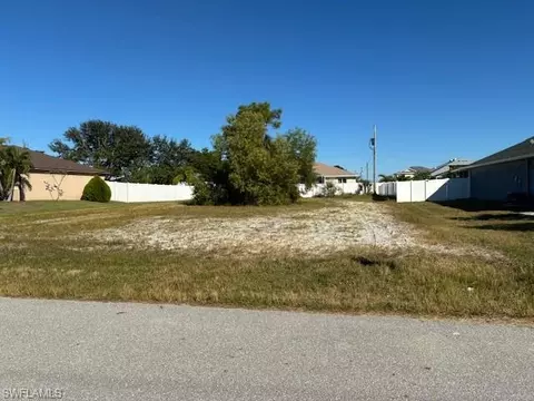 23 SW 20th St, Cape Coral, FL 33991