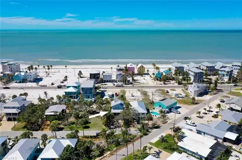 5356 Palmetto St, Fort Myers Beach, FL 33931