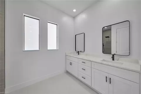 Bath - 1152 Eclipse St E, Lehigh Acres, FL 33974 photo 2 of 3