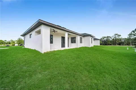 Exterior - 1150 Eclipse St E, Lehigh Acres, FL 33974 photo 4 of 4