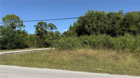 2501 E 10th St, Lehigh Acres, FL 33936