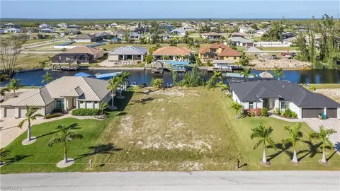 1616 NW 38th Pl, Cape Coral, FL 33993