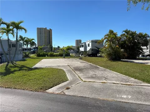 19681 L587 Summerlin Rd, Fort Myers, FL 33908