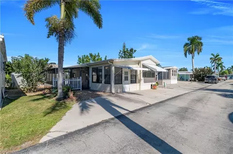 5528 Black Pug Dr, Fort Myers, FL 33908