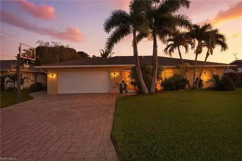 321 SE 30th St, Cape Coral, FL 33904